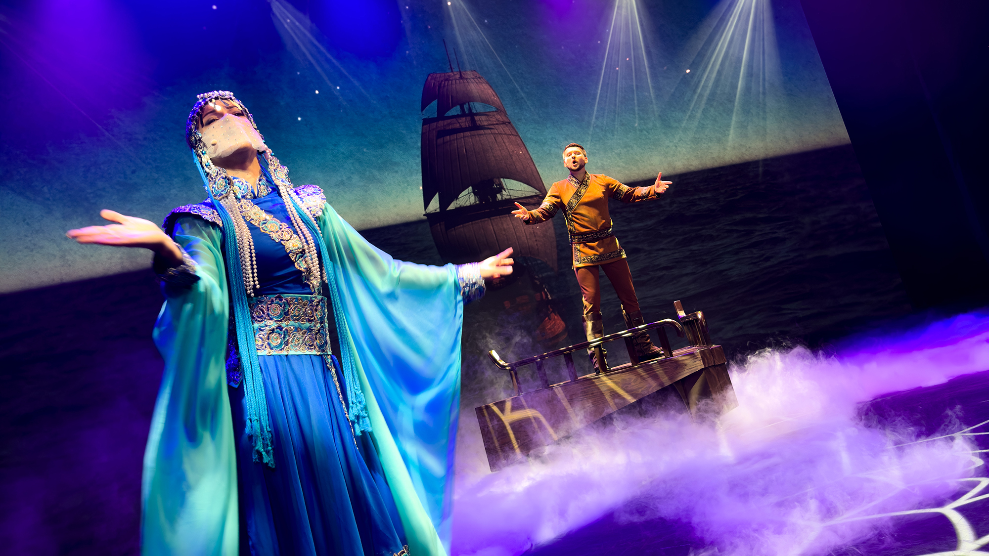 愛達魔都號船上精彩演出示意